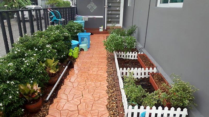 จัดสวนข้างบ้านทาวน์เฮ้าส์หลังมุม